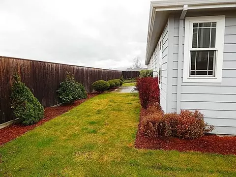 416 Leandra Ln, Eagle Point, OR 97524 photo 10