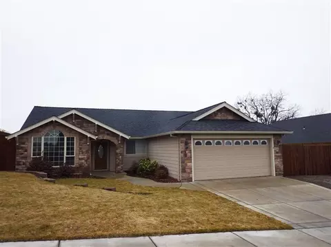 1089 Highlands Dr, Eagle Point, OR 97524 photo 2