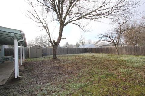 156 Bigham Dr, Central Point, OR 97502 photo 5