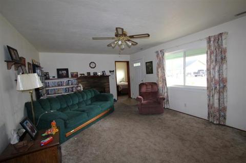 156 Bigham Dr, Central Point, OR 97502 photo 2