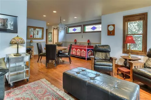 867 E Main St, Ashland, OR 97520 photo 3