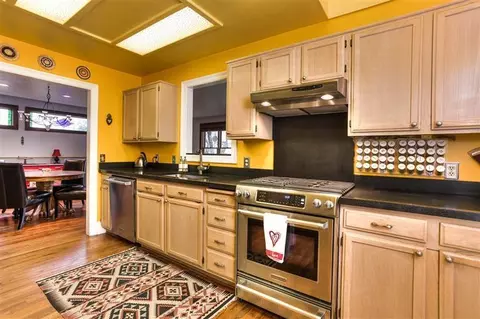 867 E Main St, Ashland, OR 97520 photo 6