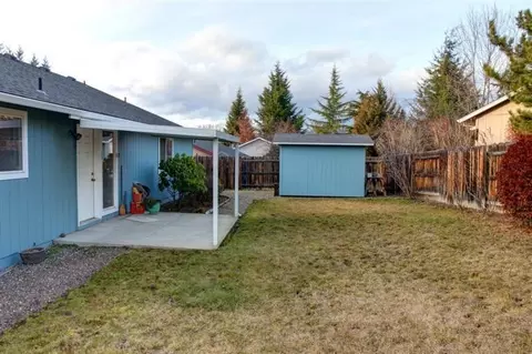527 S C St, Phoenix, OR 97535 photo 5