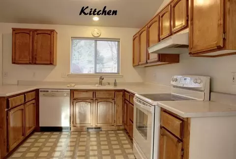 527 S C St, Phoenix, OR 97535 photo 14