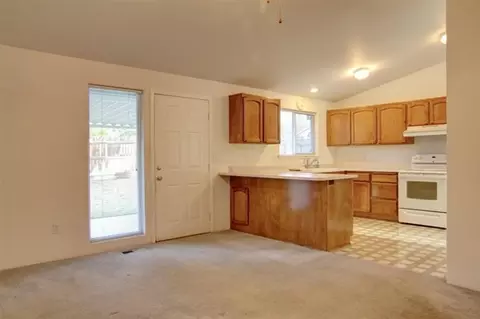 527 S C St, Phoenix, OR 97535 photo 16