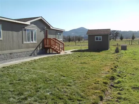 2929 E Antelope Rd, Eagle Point, OR 97524 photo 8