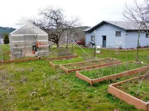 262 Summit Loop, Grants Pass, OR 97527 photo 22