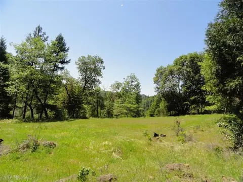 2545 Crowfoot Rd, Eagle Point, OR 97524 photo 1