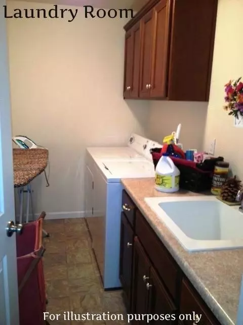 640 Nottingham Ter, Eagle Point, OR 97524 photo 2
