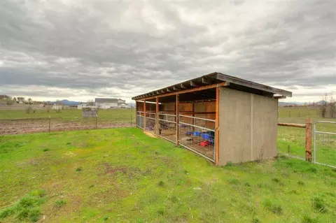 3096 Dodge Rd, Eagle Point, OR 97524 photo 11