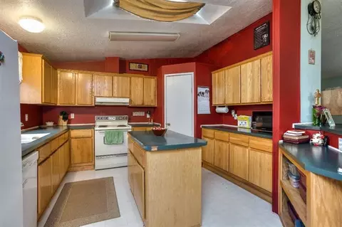 3096 Dodge Rd, Eagle Point, OR 97524 photo 6
