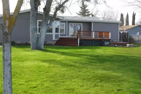 6942 Pinehurst, Central Point, OR 97502 photo 1