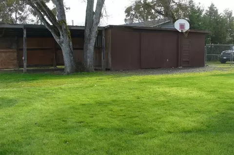 6942 Pinehurst, Central Point, OR 97502 photo 15
