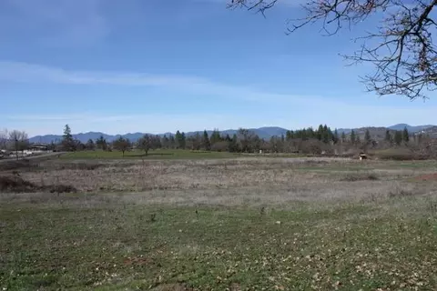 664 Mountain View Dr, Eagle Point, OR 97524 photo 19
