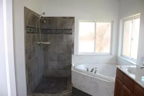 664 Mountain View Dr, Eagle Point, OR 97524 photo 7