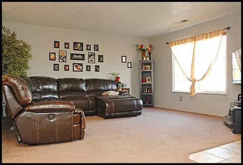 433 Merlee Cir, Eagle Point, OR 97524 photo 3