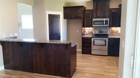 1313 N Haskell St, Central Point, OR 97502 photo 6