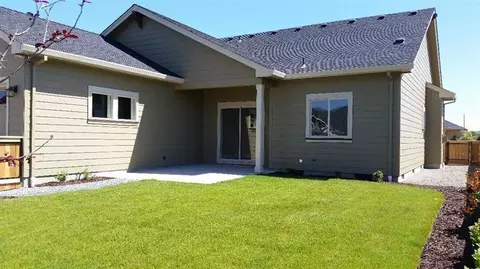 1313 N Haskell St, Central Point, OR 97502 photo 11