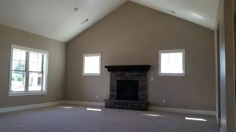 1313 N Haskell St, Central Point, OR 97502 photo 4