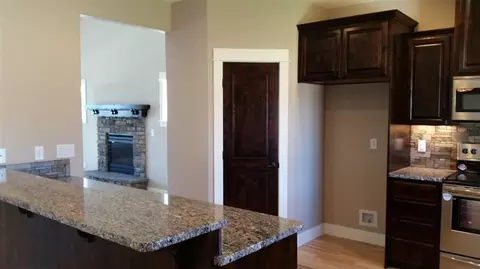 1313 N Haskell St, Central Point, OR 97502 photo 5