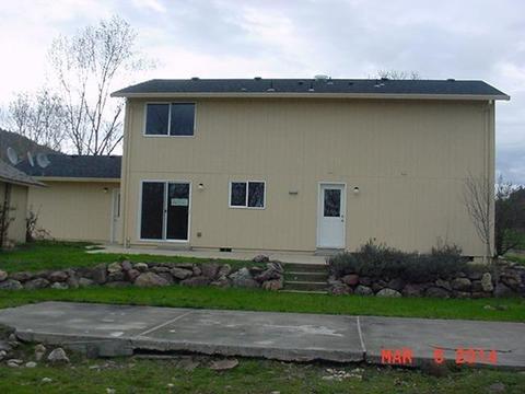 3240 Brophy Rd, Eagle Point, OR 97524 photo 2