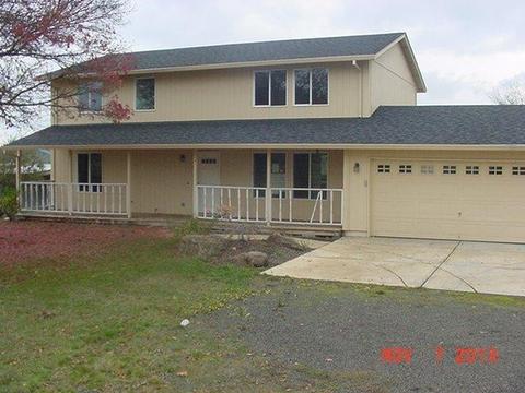 3240 Brophy Rd, Eagle Point, OR 97524 photo 1
