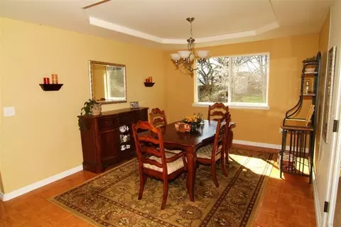 1047 Highlands Dr, Eagle Point, OR 97524 photo 6