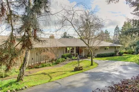 4530 Old Stage Rd, Central Point, OR 97502 photo 3