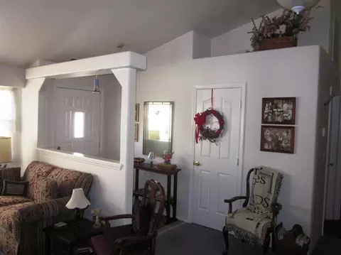 489 Merlee Cir, Eagle Point, OR 97524 photo 3