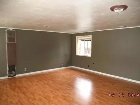 208 Pine St, Phoenix, OR 97535 photo 4