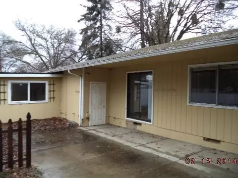 208 Pine St, Phoenix, OR 97535 photo 1