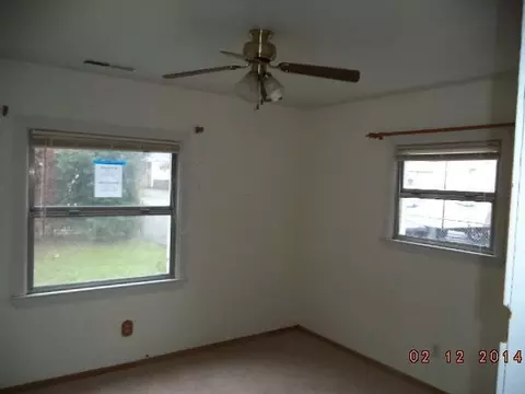 208 Pine St, Phoenix, OR 97535 photo 5