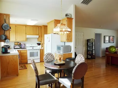 860 Ridgeview Dr, Eagle Point, OR 97524 photo 5