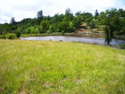 346 Salt Creek Rd, Eagle Point, OR 97524 photo 2