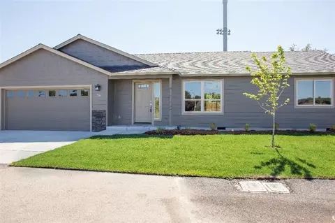 76 Dianne Way, Eagle Point, OR 97524 photo 1