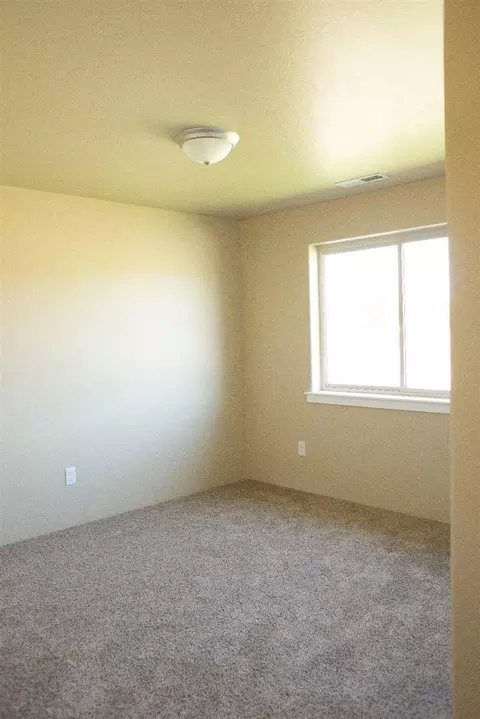 76 Dianne Way, Eagle Point, OR 97524 photo 13
