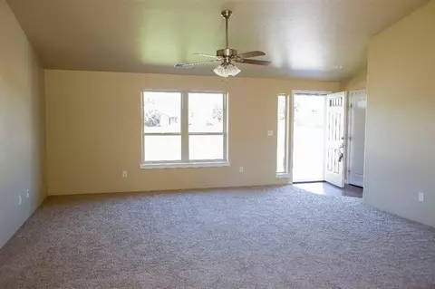 76 Dianne Way, Eagle Point, OR 97524 photo 3