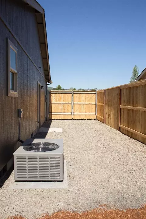 76 Dianne Way, Eagle Point, OR 97524 photo 21