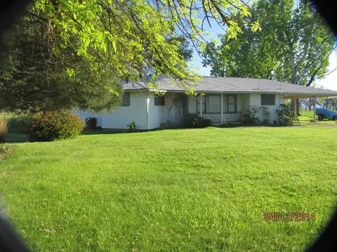860 E Gregory, Central Point, OR 97502 photo 1