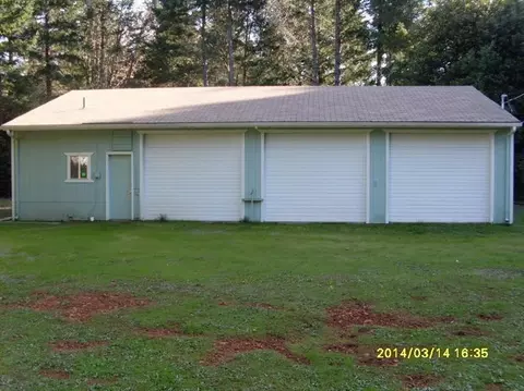 141 Ivy Dr, Cave Junction, OR 97523 photo 2