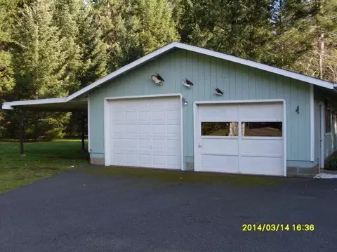 141 Ivy Dr, Cave Junction, OR 97523 photo 3