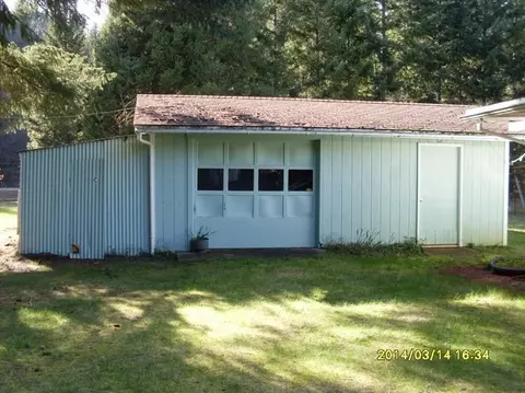 141 Ivy Dr, Cave Junction, OR 97523 photo 4