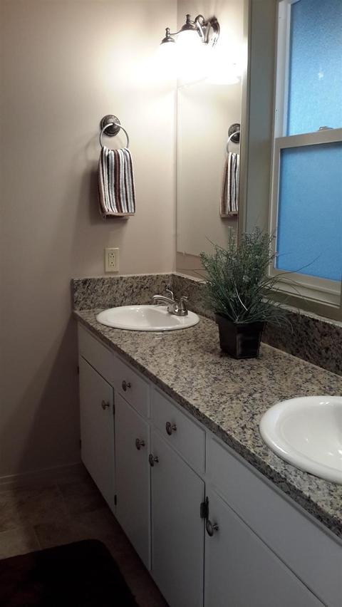 555 Towne St, Grants Pass, OR 97527 photo 7
