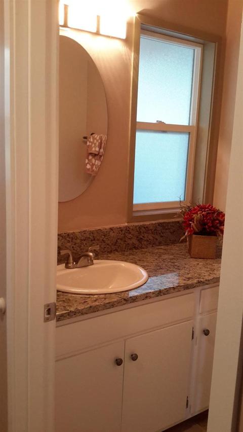 555 Towne St, Grants Pass, OR 97527 photo 9