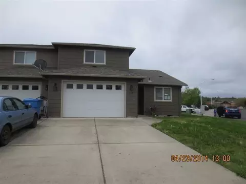 369 Fargo St, Eagle Point, OR 97524 photo 1