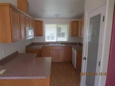 369 Fargo St, Eagle Point, OR 97524 photo 3