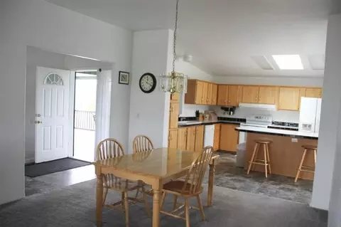 792 E Dutton Rd, Eagle Point, OR 97524 photo 6