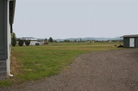 792 E Dutton Rd, Eagle Point, OR 97524 photo 22
