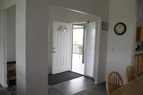 792 E Dutton Rd, Eagle Point, OR 97524 photo 4