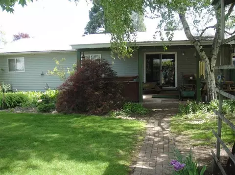 2804 Juniper Ave, Central Point, OR 97502 photo 4